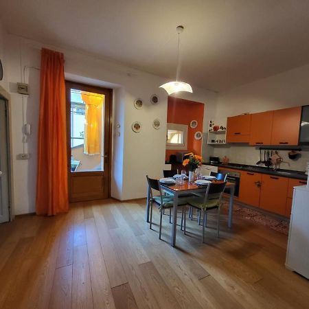 Appartamento Orange Lago ヴェルバーニア エクステリア 写真