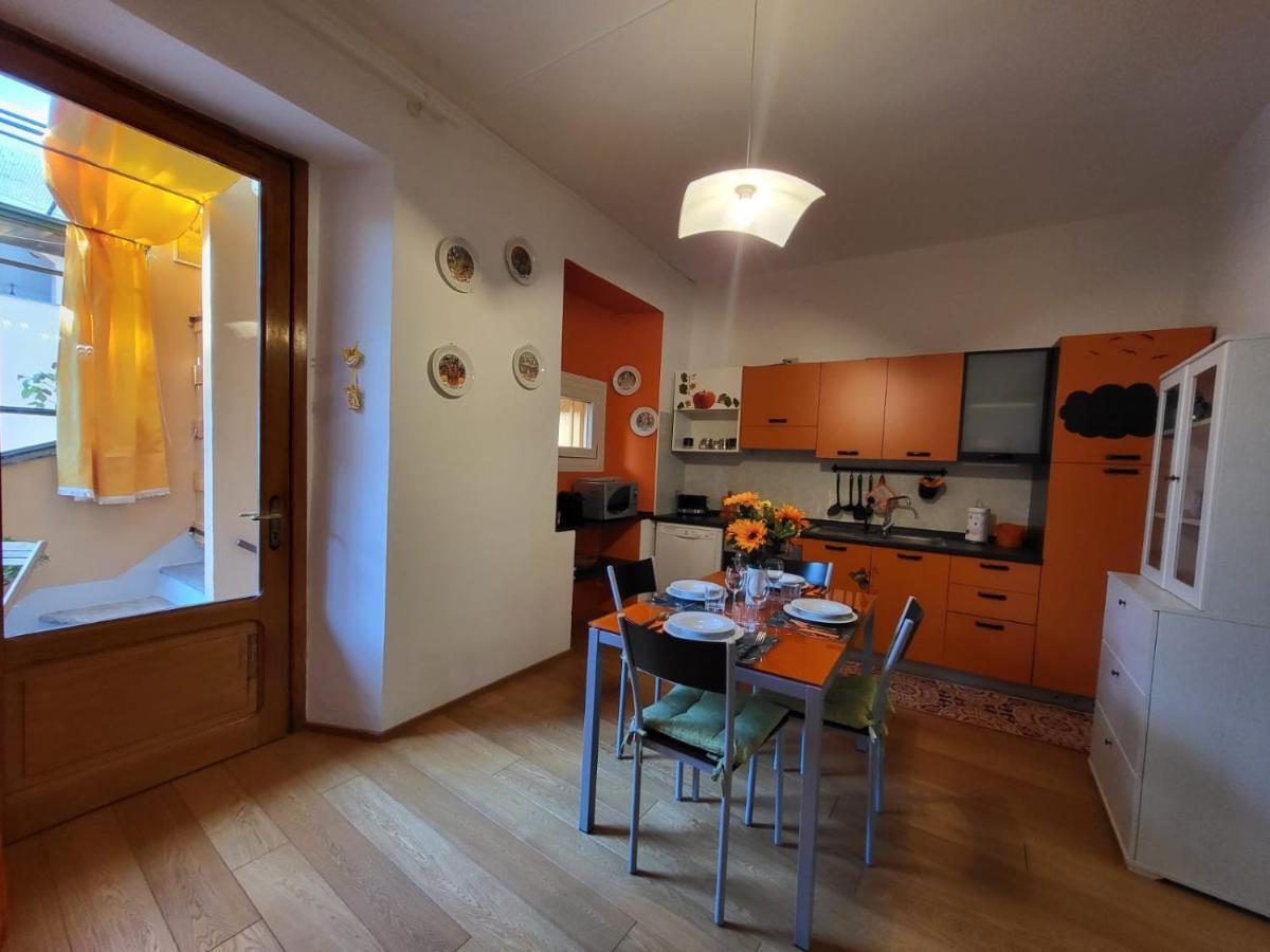 Appartamento Orange Lago ヴェルバーニア エクステリア 写真