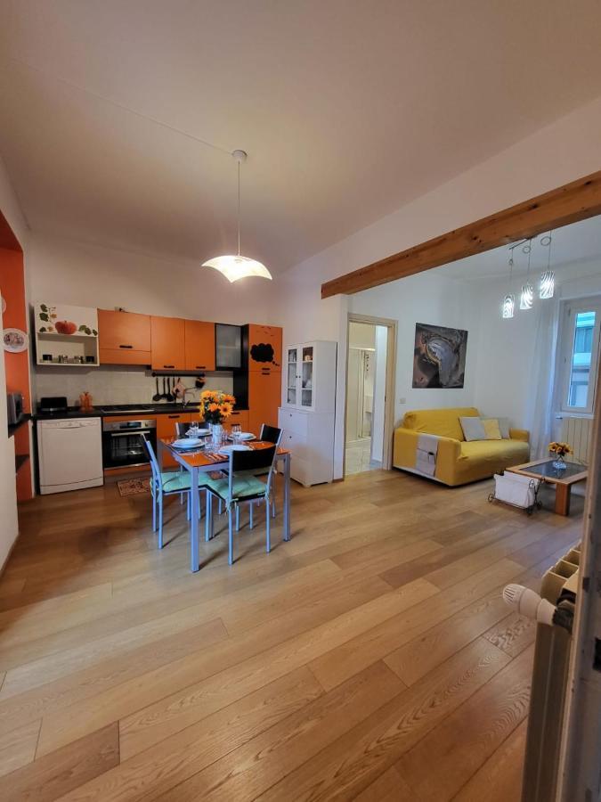 Appartamento Orange Lago ヴェルバーニア エクステリア 写真