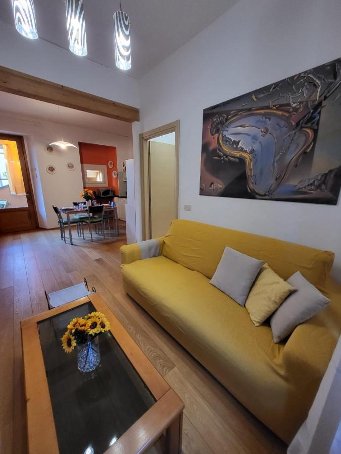 Appartamento Orange Lago ヴェルバーニア エクステリア 写真